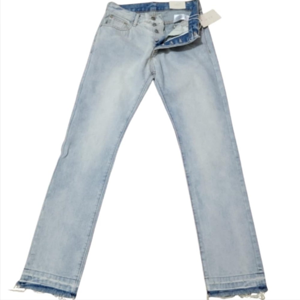 NWT MNML Raw Hem Womens Light Wash Size 29 Jeans 100% Cotton